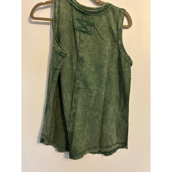 0122 NWOT Zenana stone washed dark green tank top. Grunge Size Medium - Picture 6 of 10